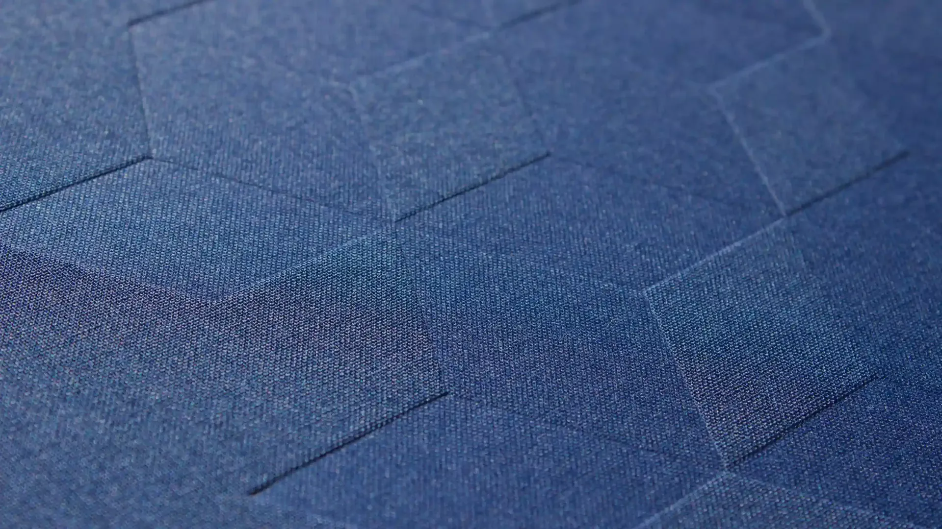 ZDB Chronik 125: Haptischer Umschlag in Blau